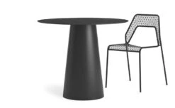 Circula Cafe Table -Form Living Shop circula cafe table blu dot 6